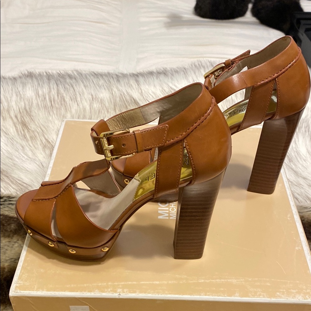 Michael Kors Brown Leather Heels with T-Strap Design - Picture 3 of 5